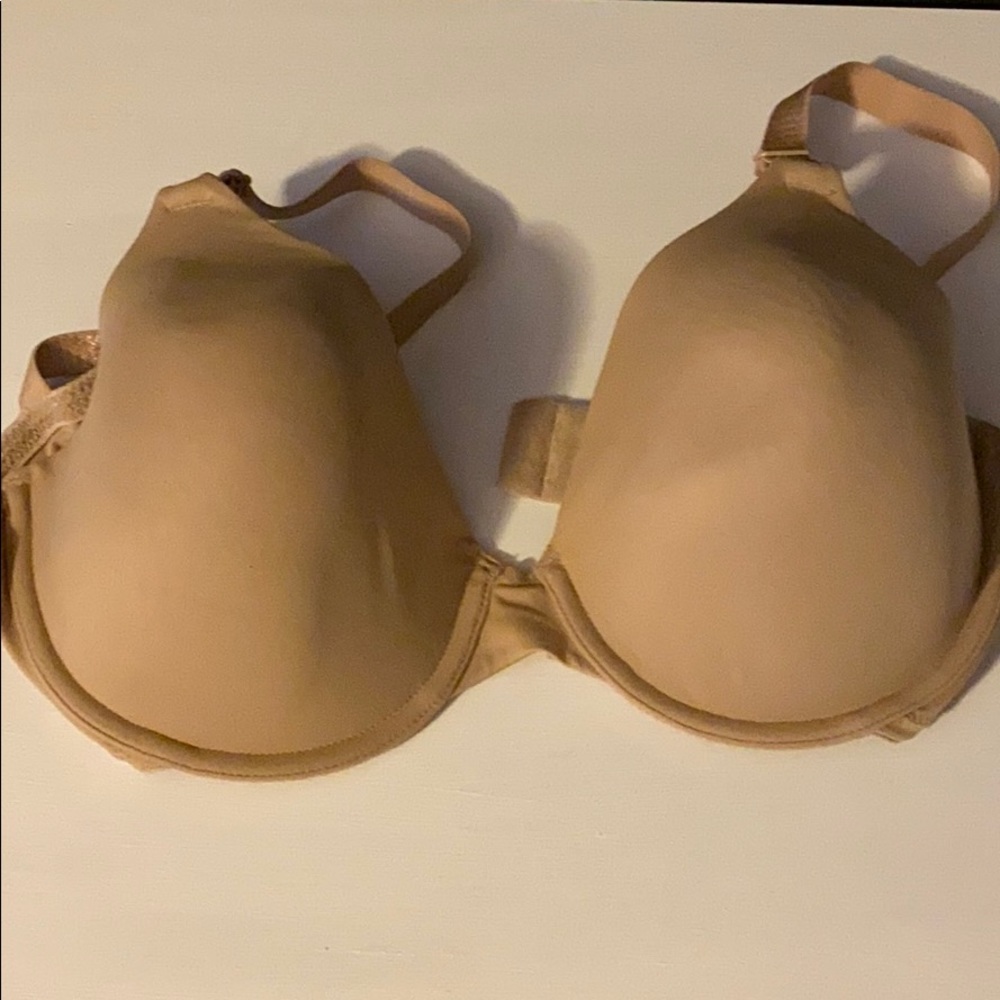Maidenform nude t-shirt bra; 32 DD